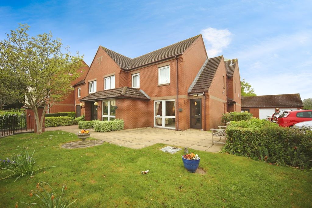 Property photo 1 of 15