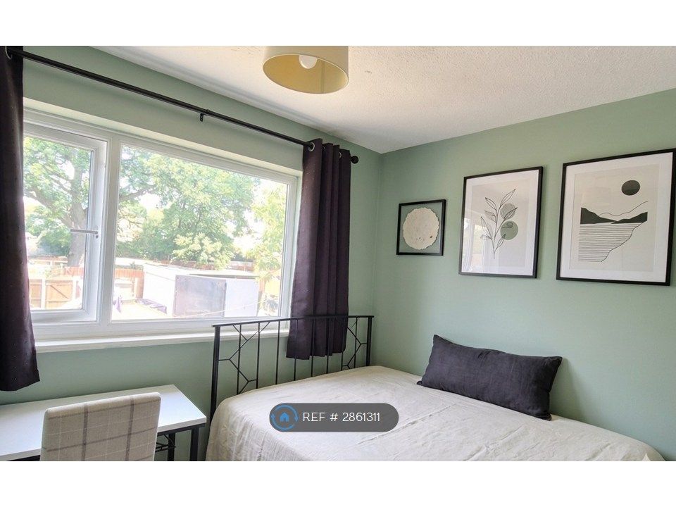 Property photo 2 of 9 Wheatcroft Rm 1