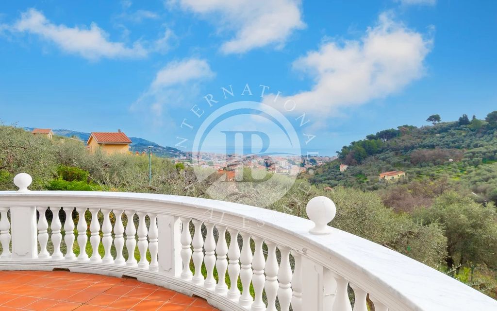 Property photo 2 of 30