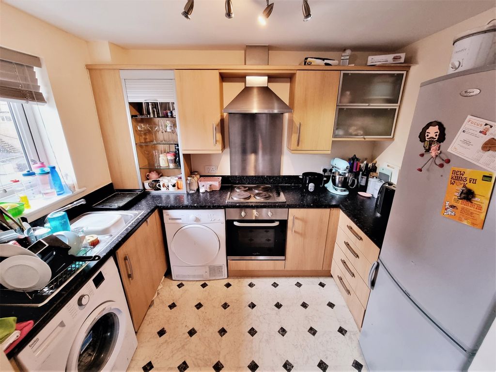 Property photo 2 of 10 Photo 03