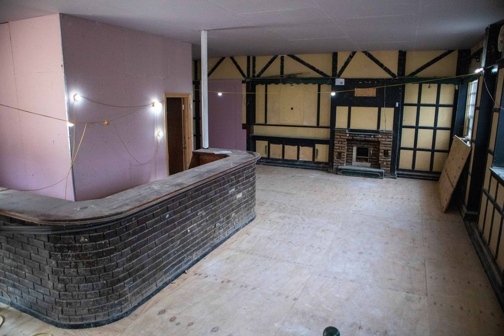 Property photo 2 of 9
