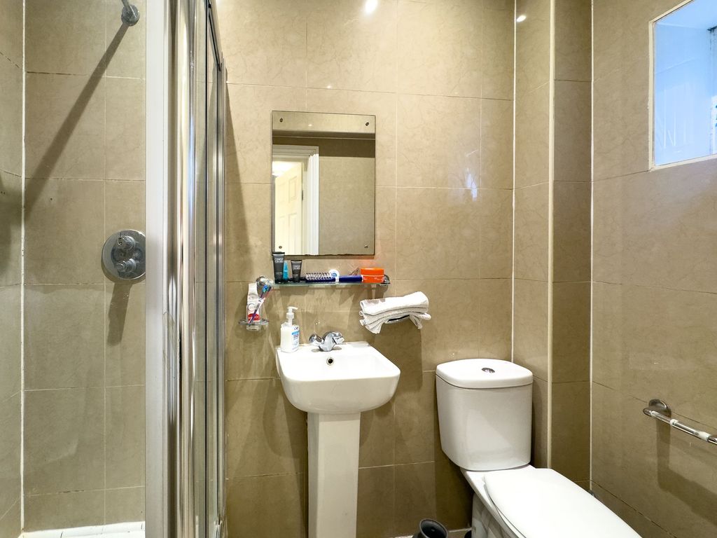 Property photo 3 of 3
