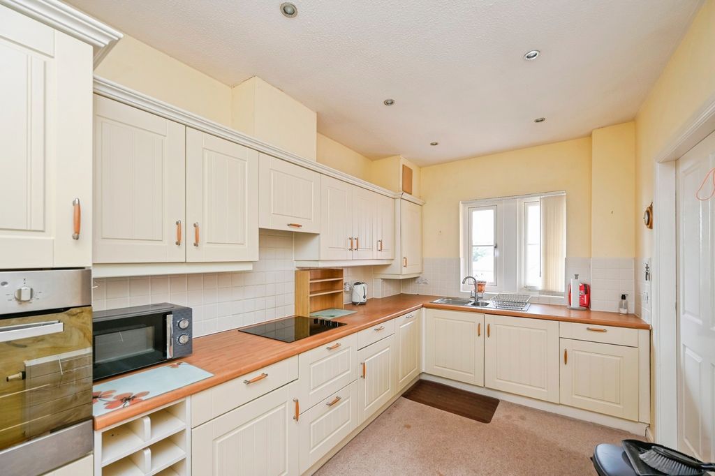 Property photo 3 of 11 Pbox-Img.Jpg
