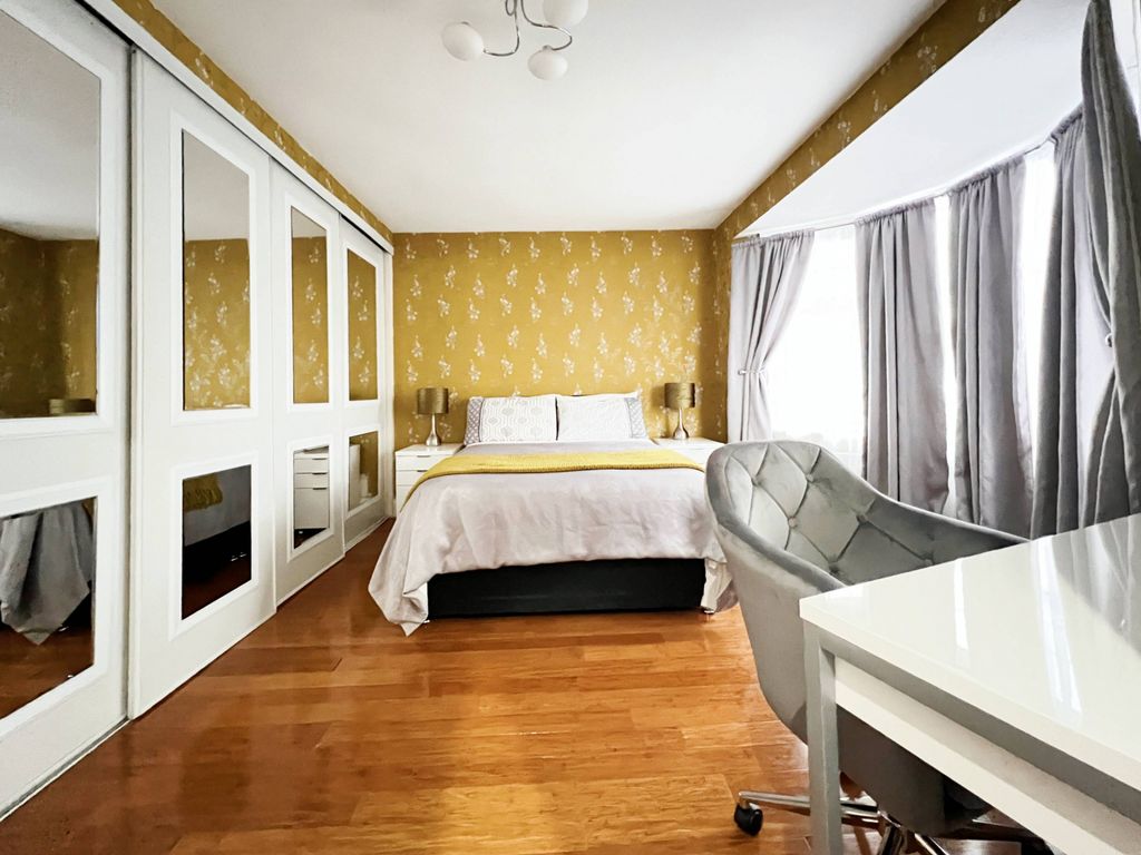 Property photo 2 of 7 Gallery