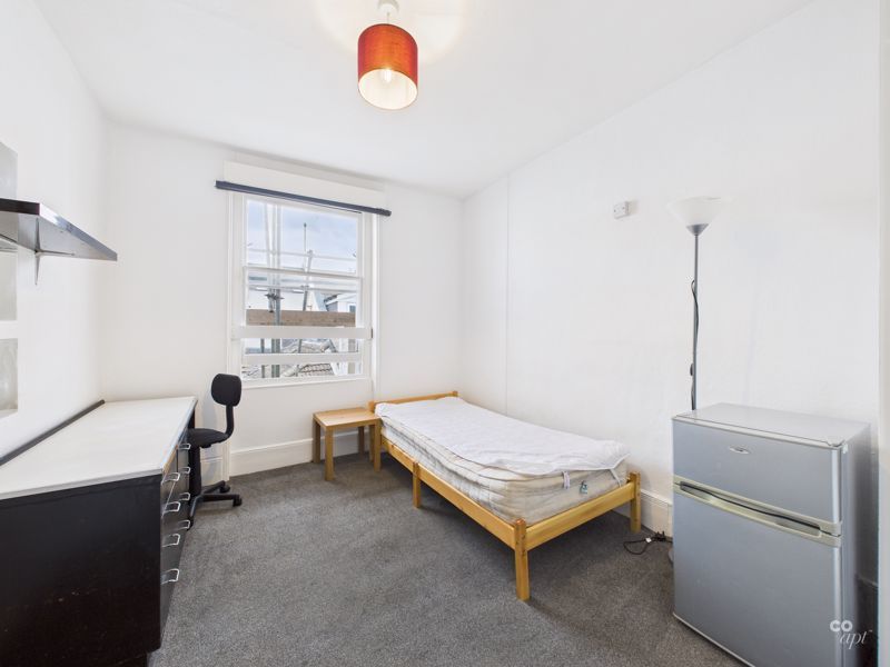 Property photo 1 of 7 Photo 12