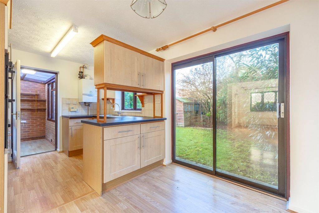 Property photo 3 of 7 Picture No. 12