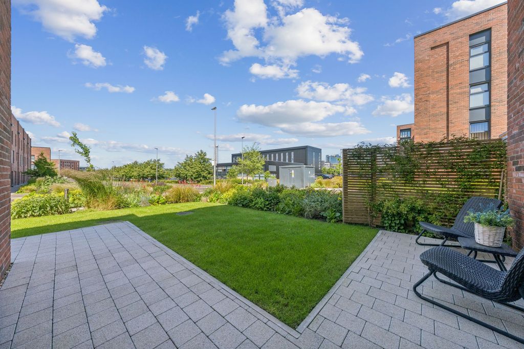 Additional image 21 of 2 bed flat for sale122 Festival Court, Main Door, Prince's Quay, Glasgow G51