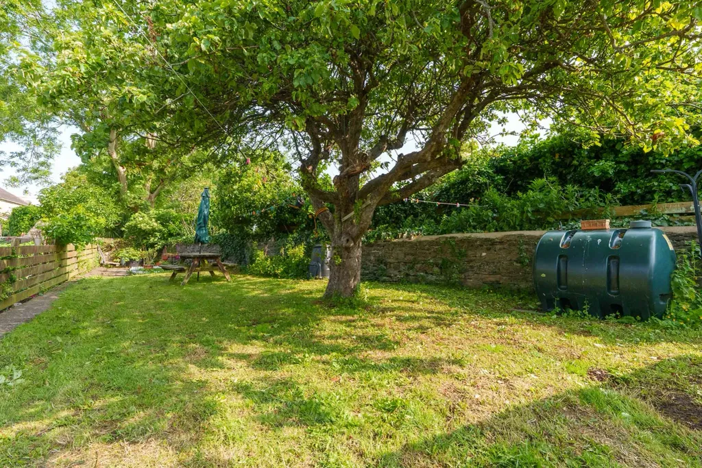 Property photo 2 of 21