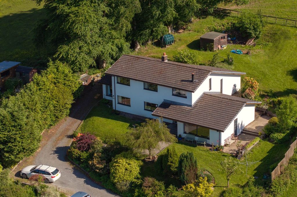 Property photo 1 of 29