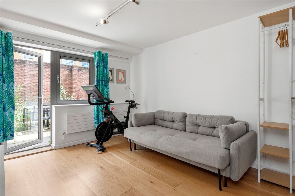 Property photo 3 of 20 Open Plan Living