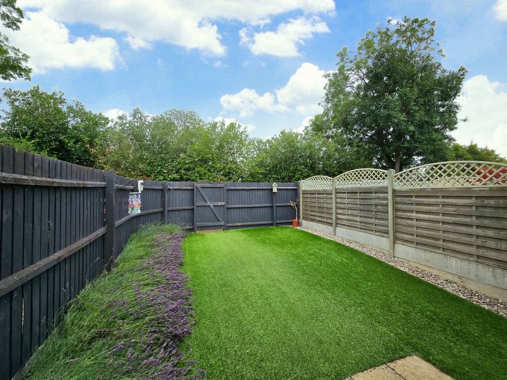 Property photo 3 of 14 Garden