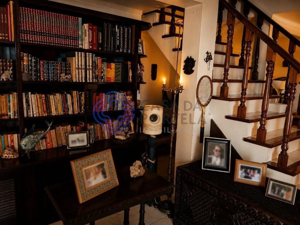 Property photo 2 of 39