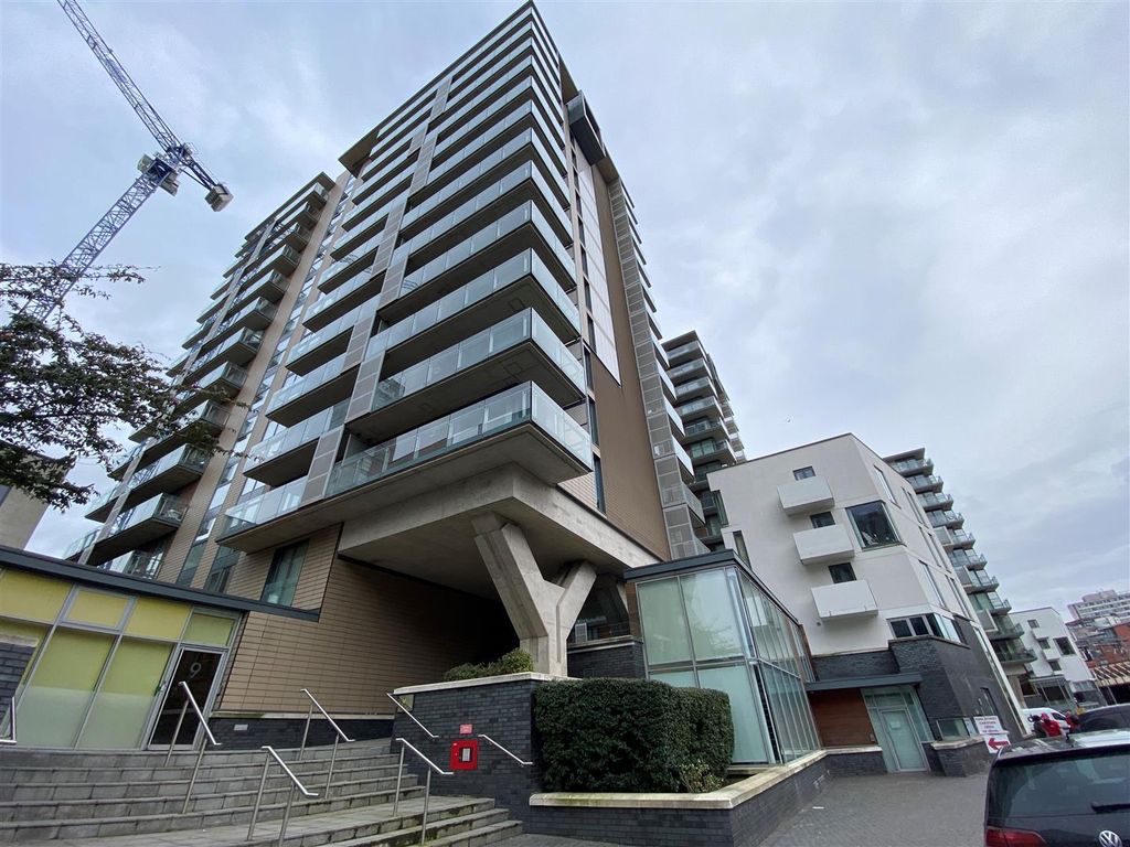 Property photo 3 of 12