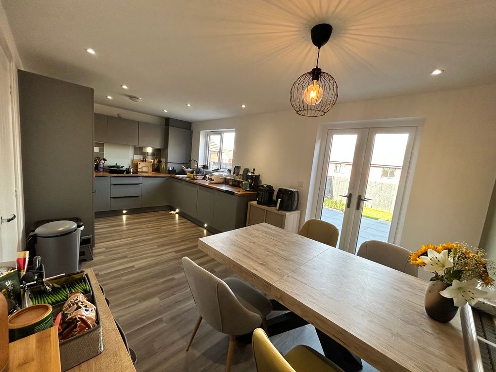 Property photo 3 of 15 Img_4198