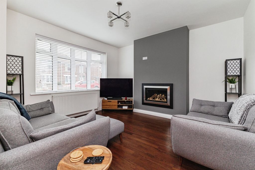 Property photo 3 of 19