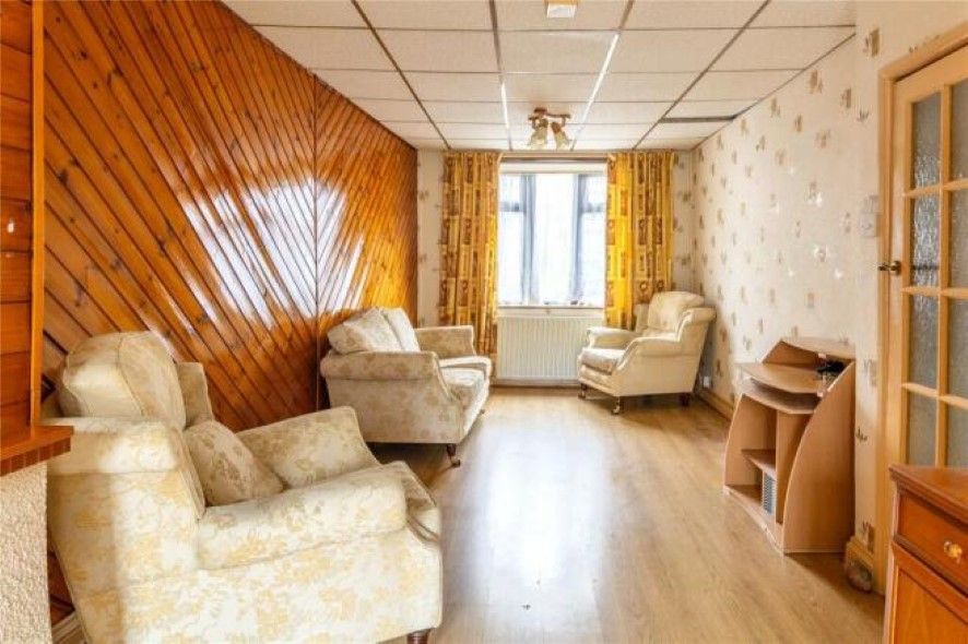 Property photo 3 of 13