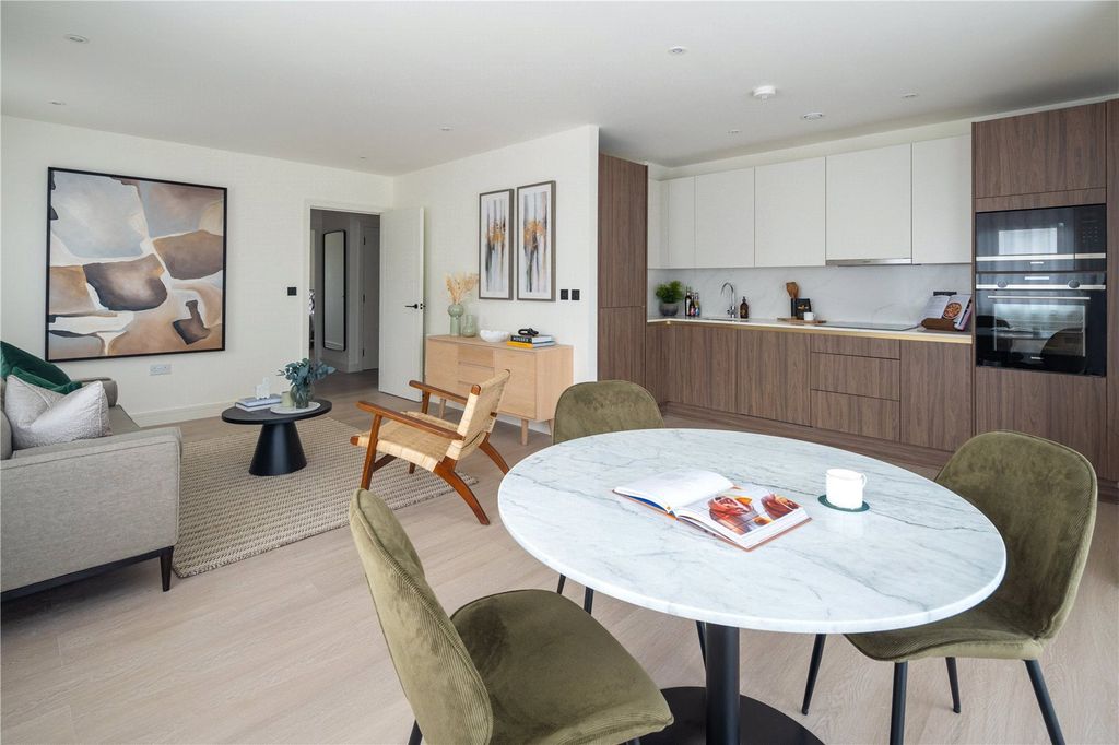 Property photo 1 of 13 2 Bed Show Home