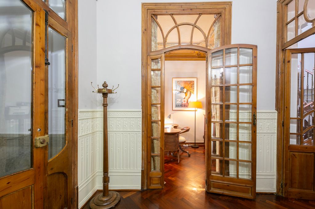 Property photo 3 of 43