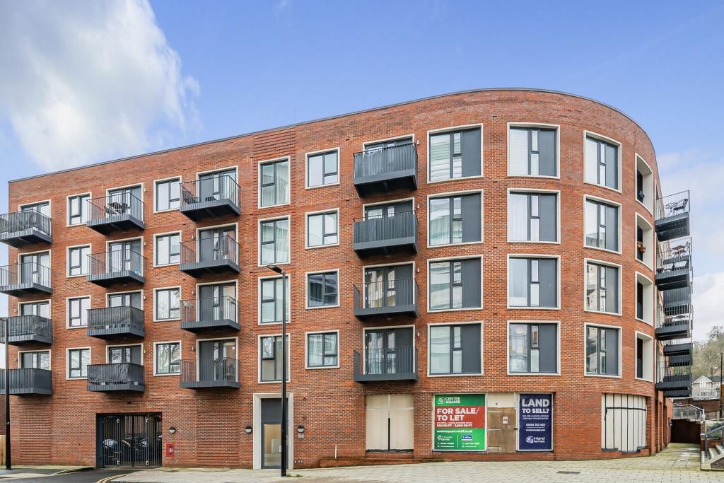 Property photo 1 of 15 Outside View