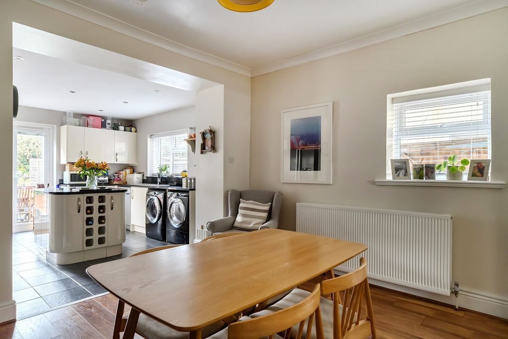 Property photo 3 of 21