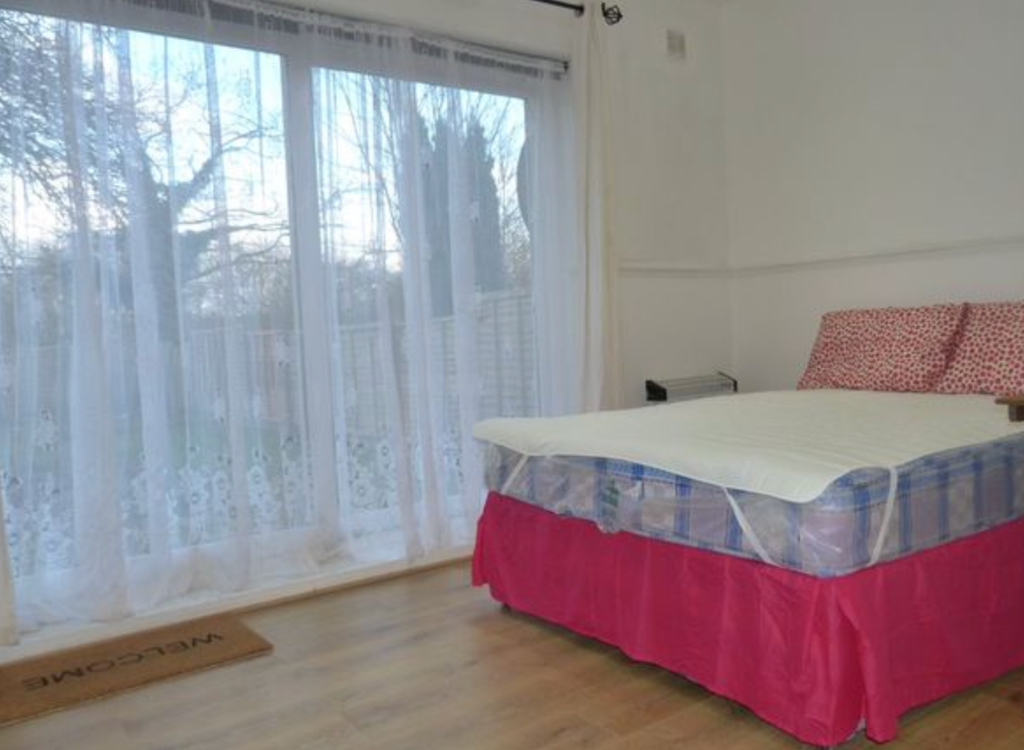 Property photo 3 of 6