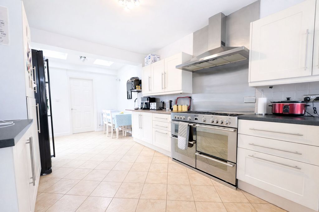 Property photo 3 of 13 Kitchen Dining