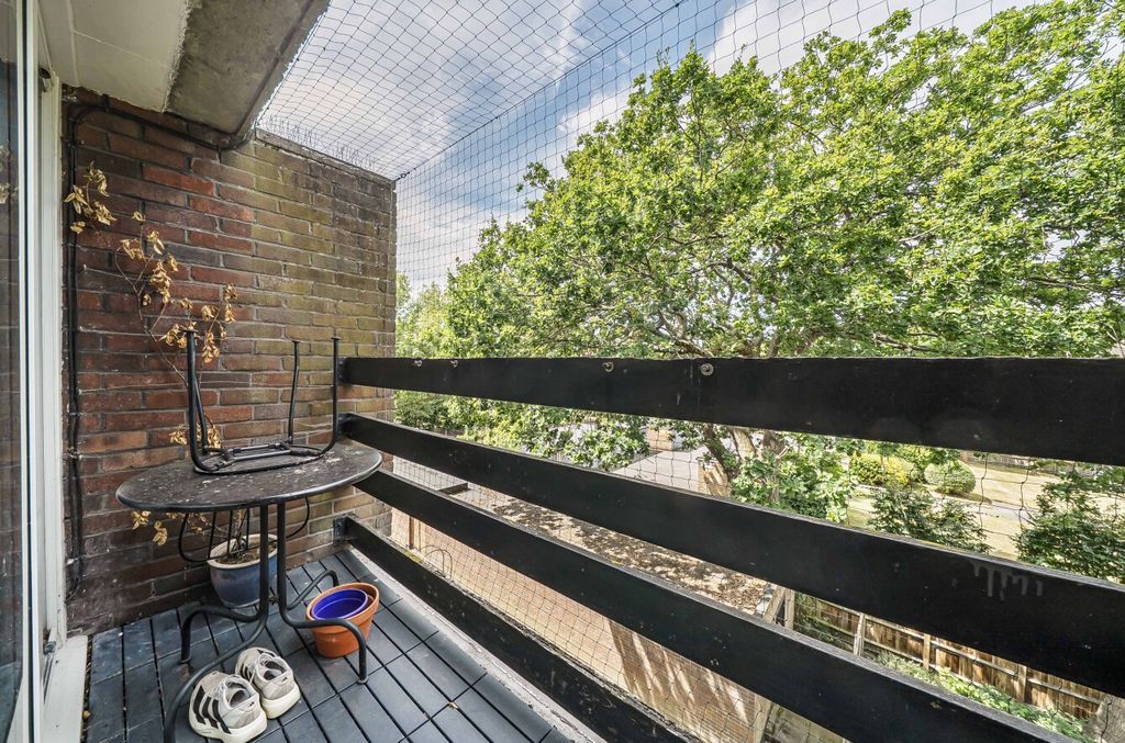 Property photo 3 of 14 Balcony