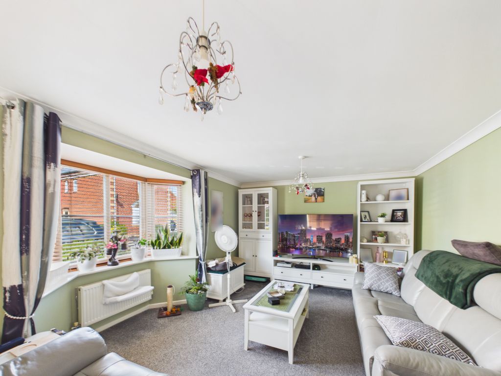 Property photo 1 of 32