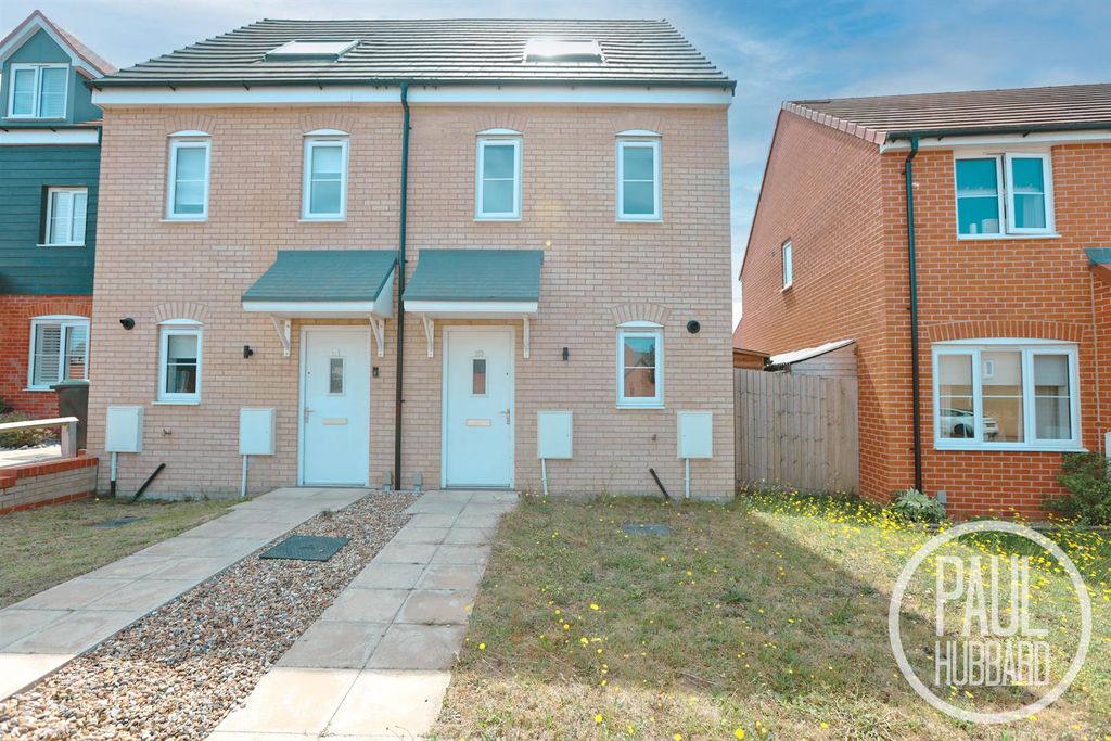 Property photo 2 of 17 7R5A0707-2.Png