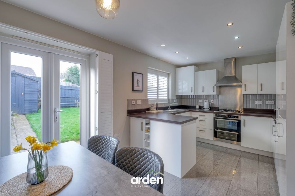 Property photo 2 of 14