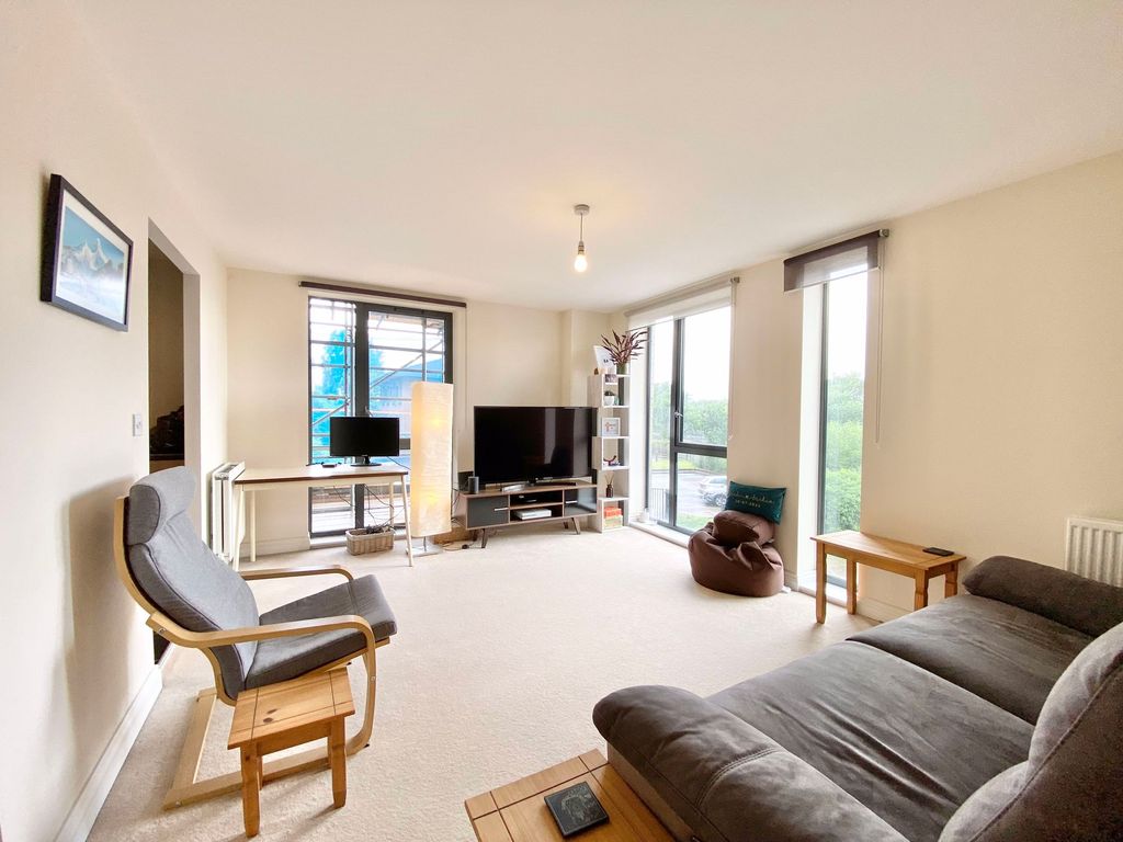 Property photo 2 of 8 Reception Room