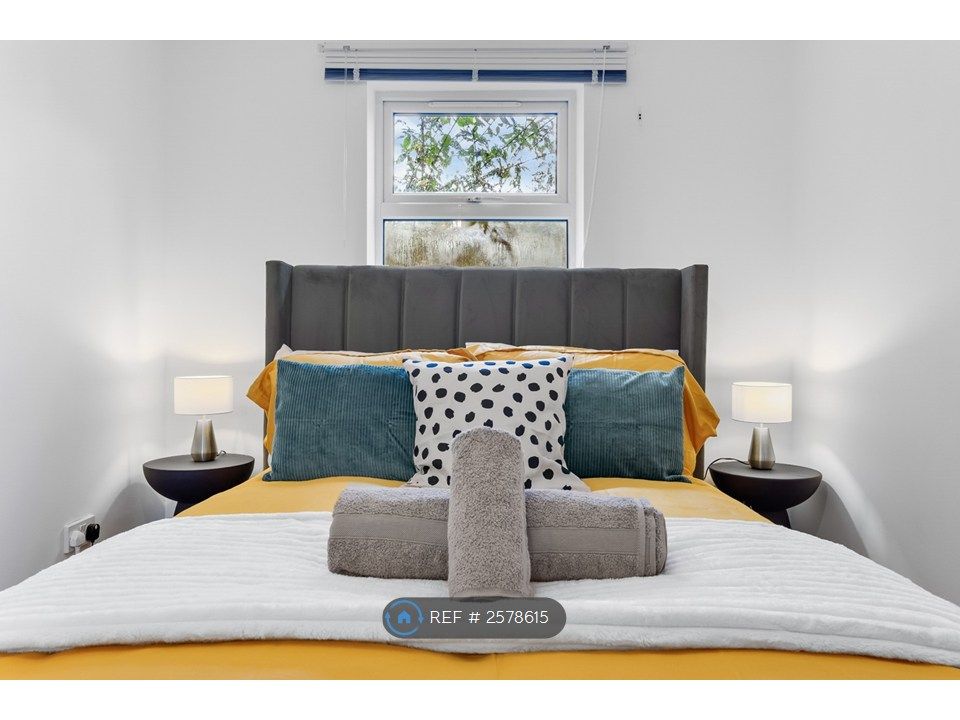 Property photo 1 of 6 1 Bedroom