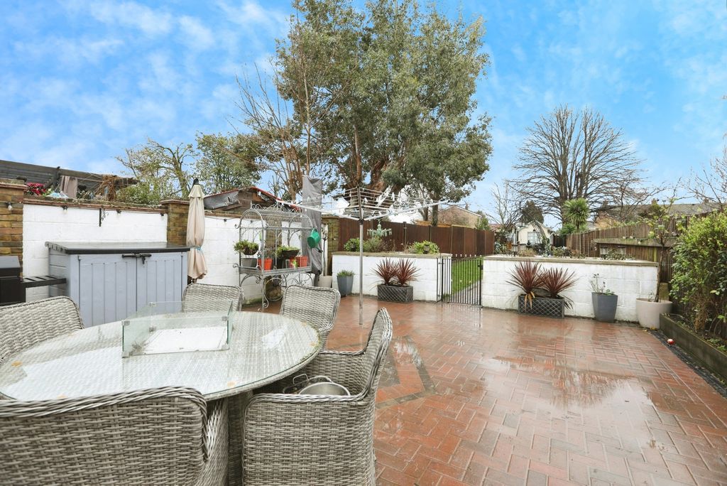 Property photo 2 of 19 Pbox-Img.Jpg