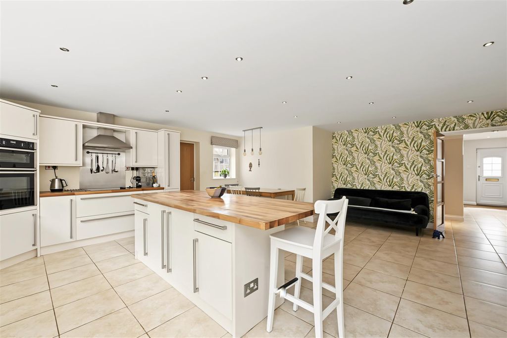 Property photo 2 of 12 1-Marquis-Lane-07.Jpg