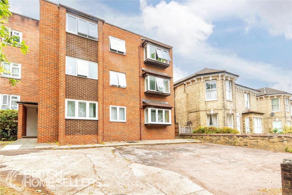 Property photo 2 of 14 Picture No. 16