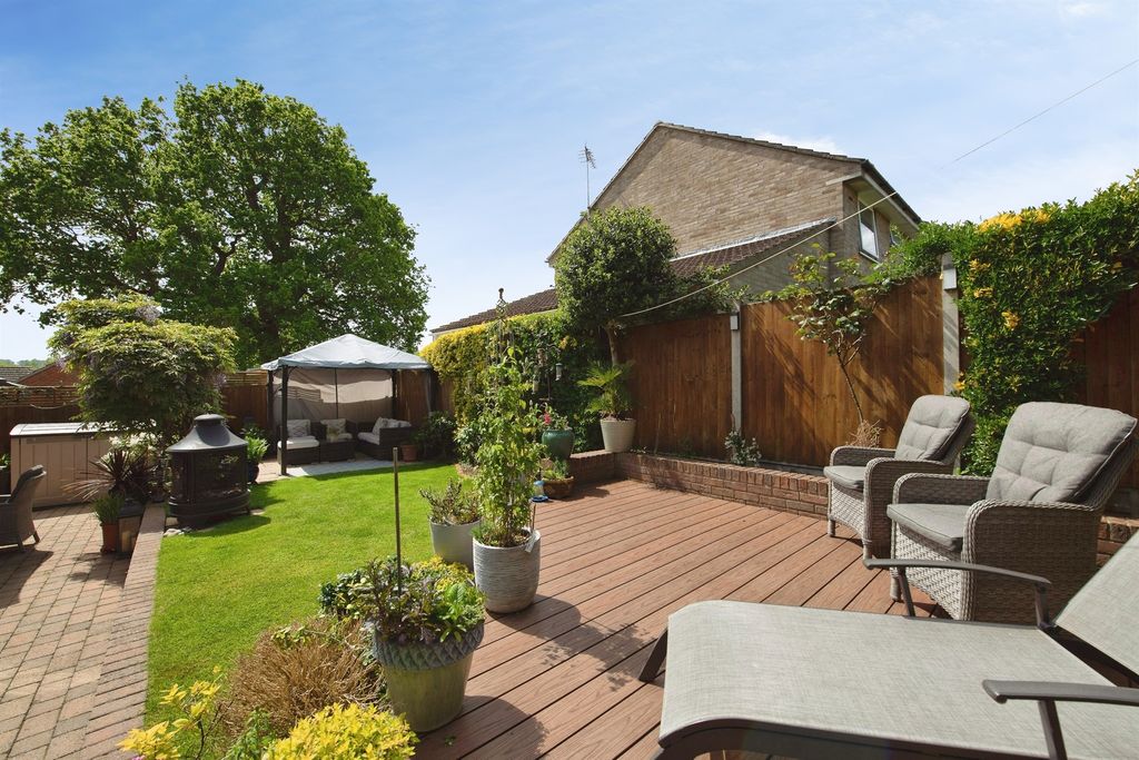 Property photo 2 of 15
