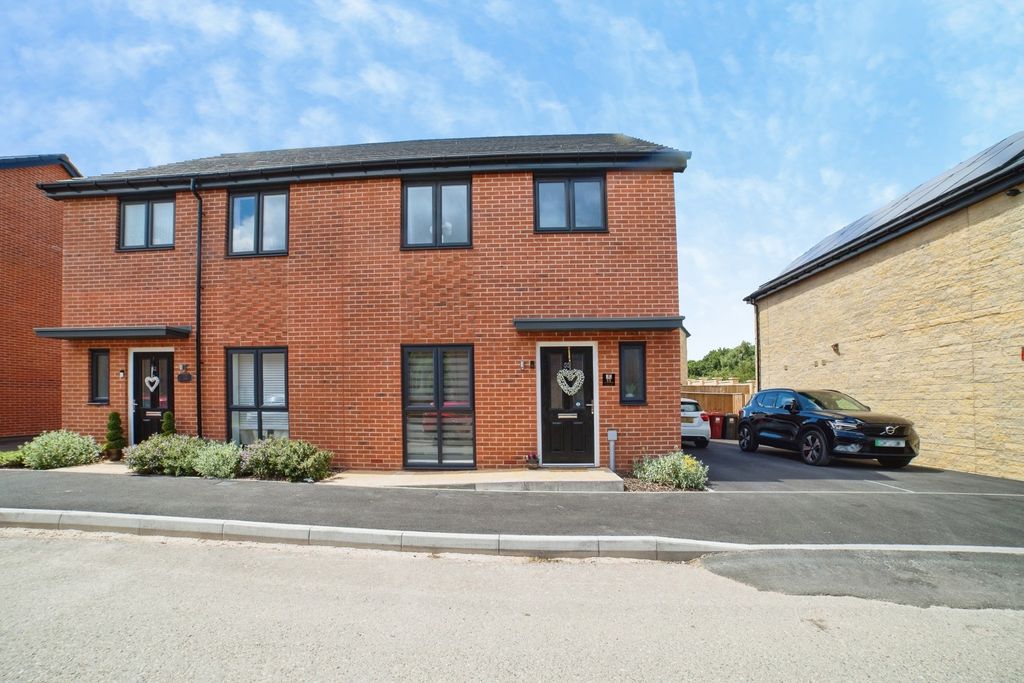 Property photo 1 of 19 Pbox-Img.Jpg