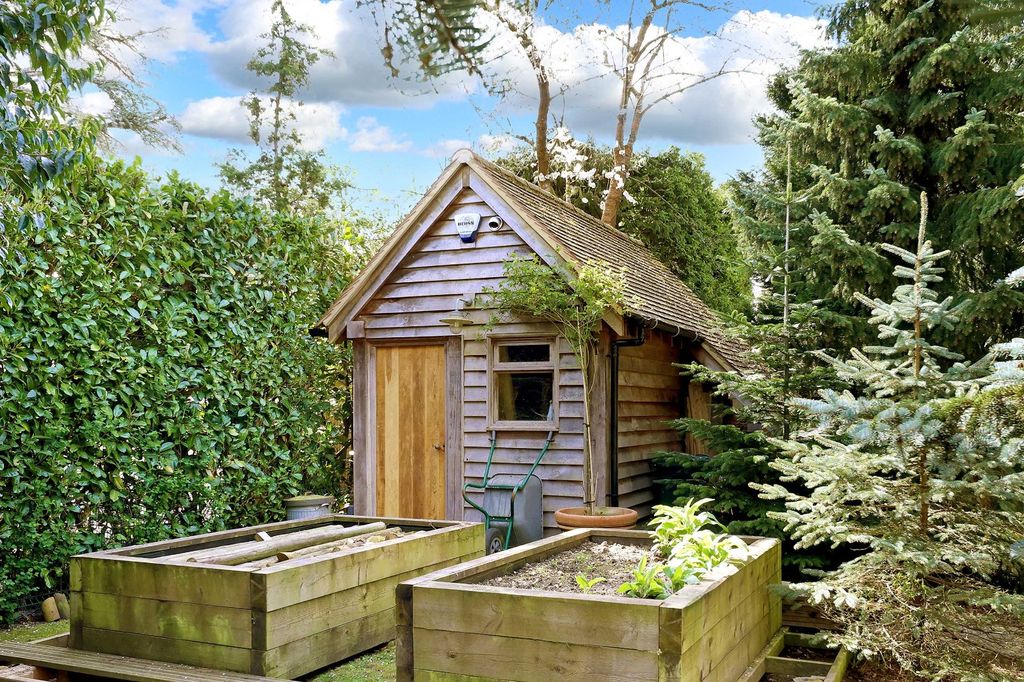 Additional image 11 of 6 bed detached house for saleHogback Wood Road, Beaconsfield, Buckinghamshire HP9