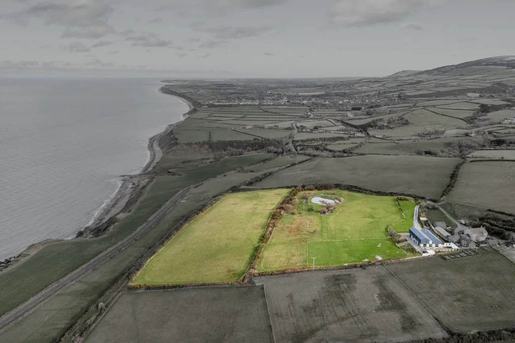 Property photo 2 of 49