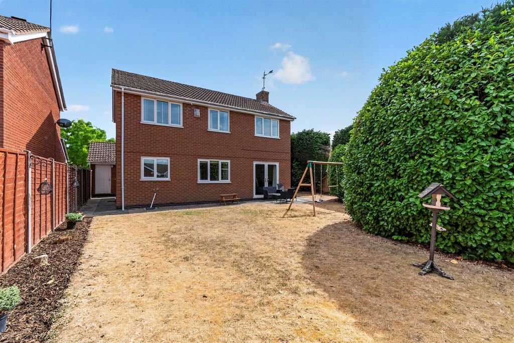 Property photo 2 of 18
