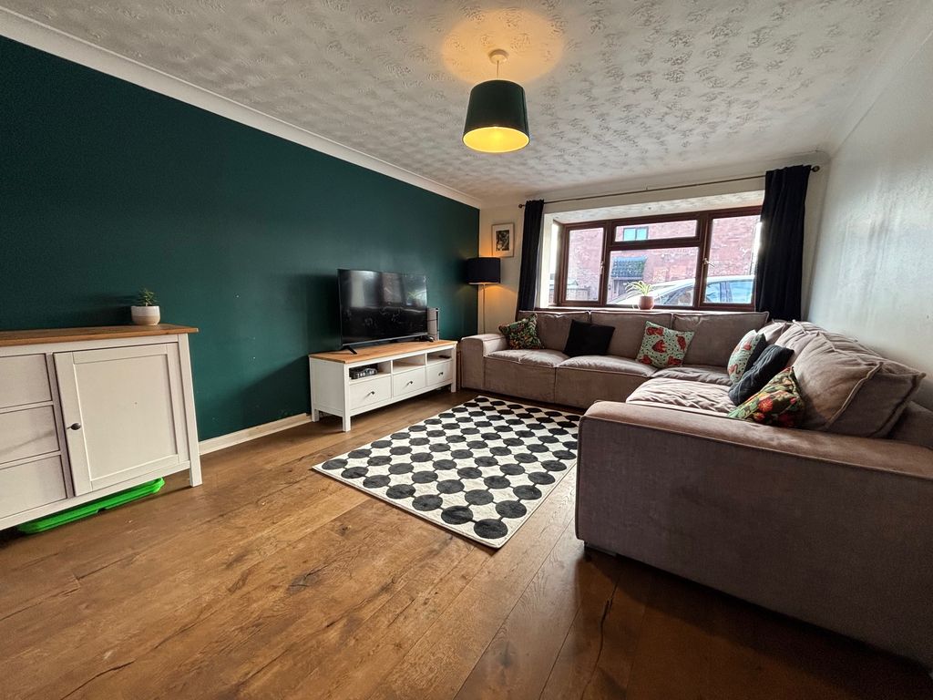 Property photo 3 of 10 Img_7424