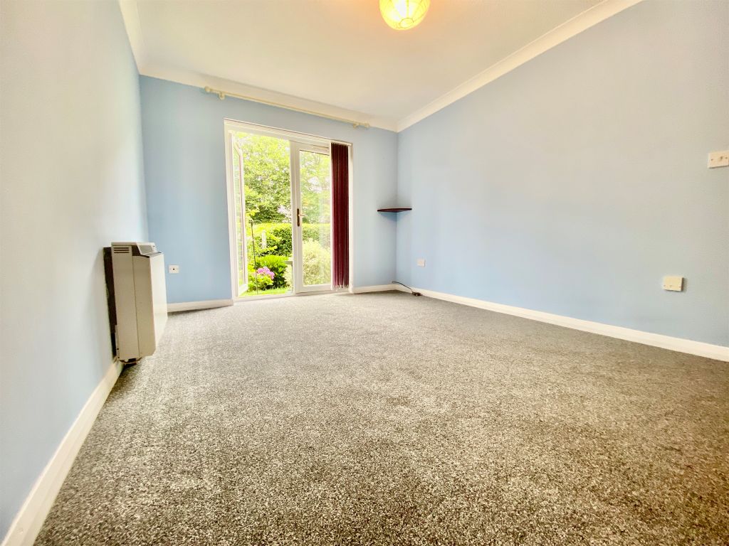 Property photo 3 of 11