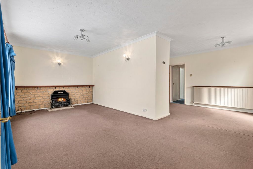 Property photo 3 of 24
