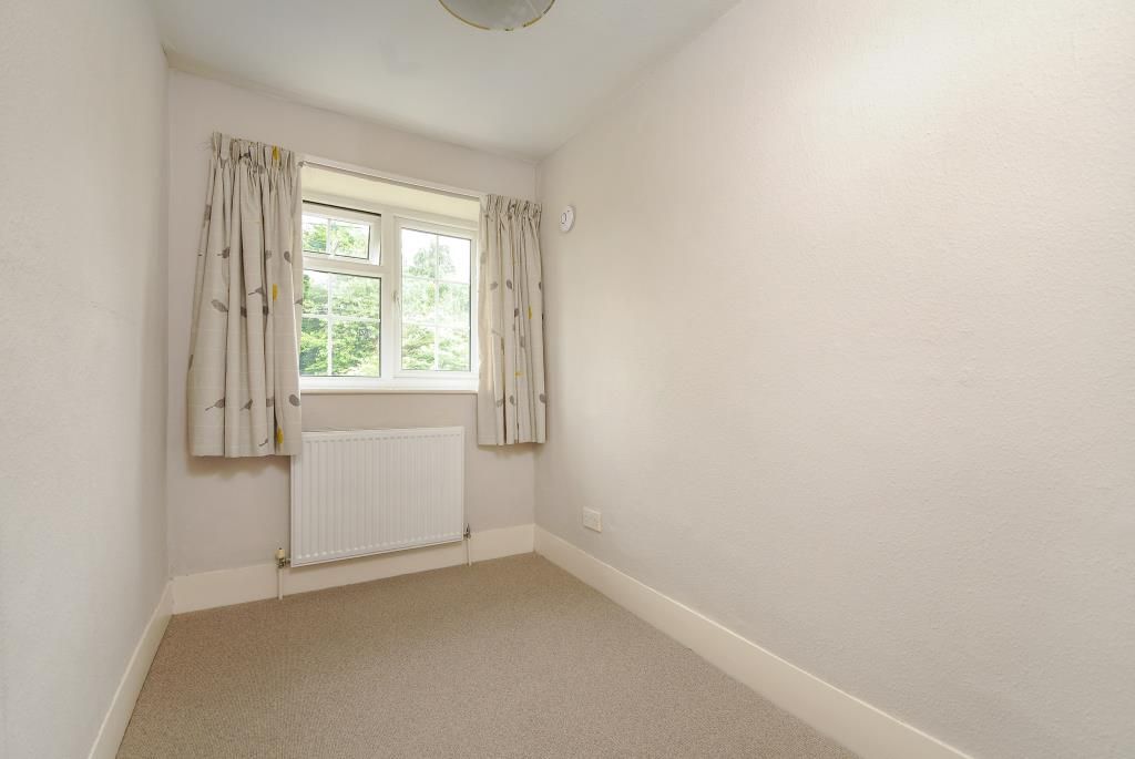Property photo 2 of 8 Bedroom
