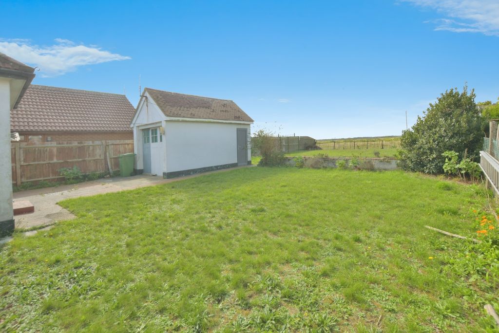 Property photo 3 of 17 Photo