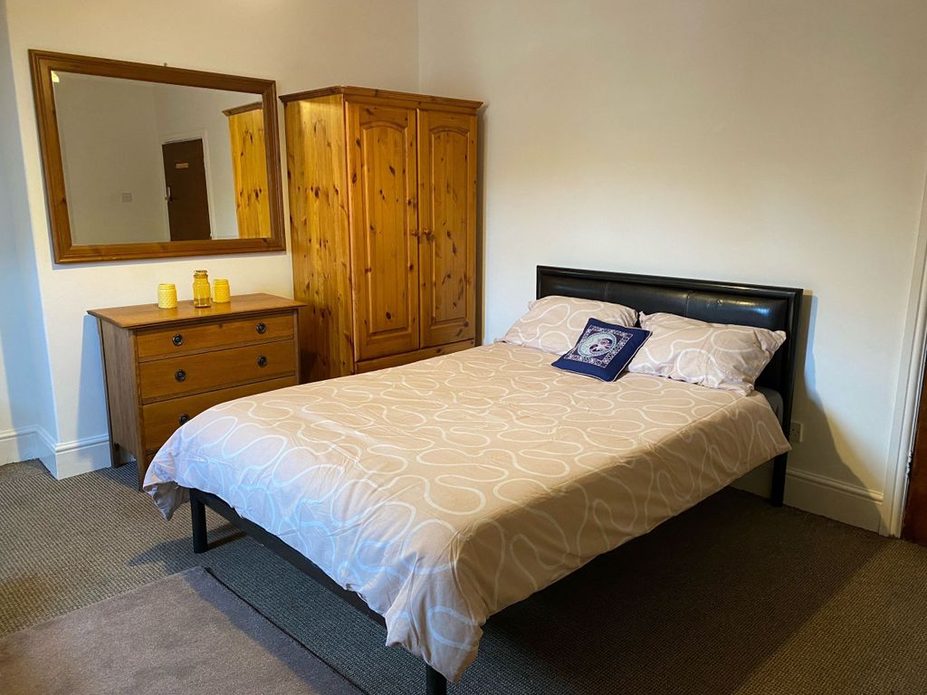 Property photo 1 of 3