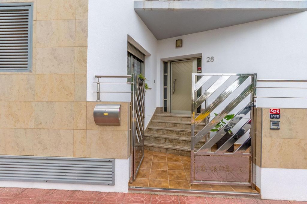 Property photo 3 of 41