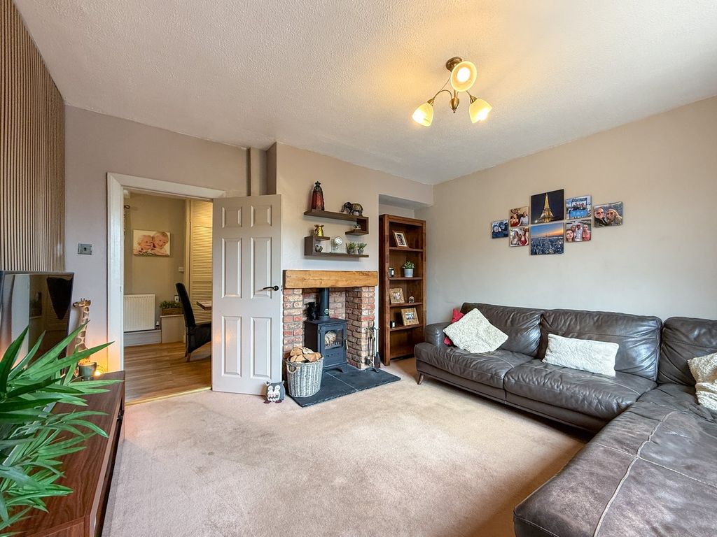 Property photo 2 of 25