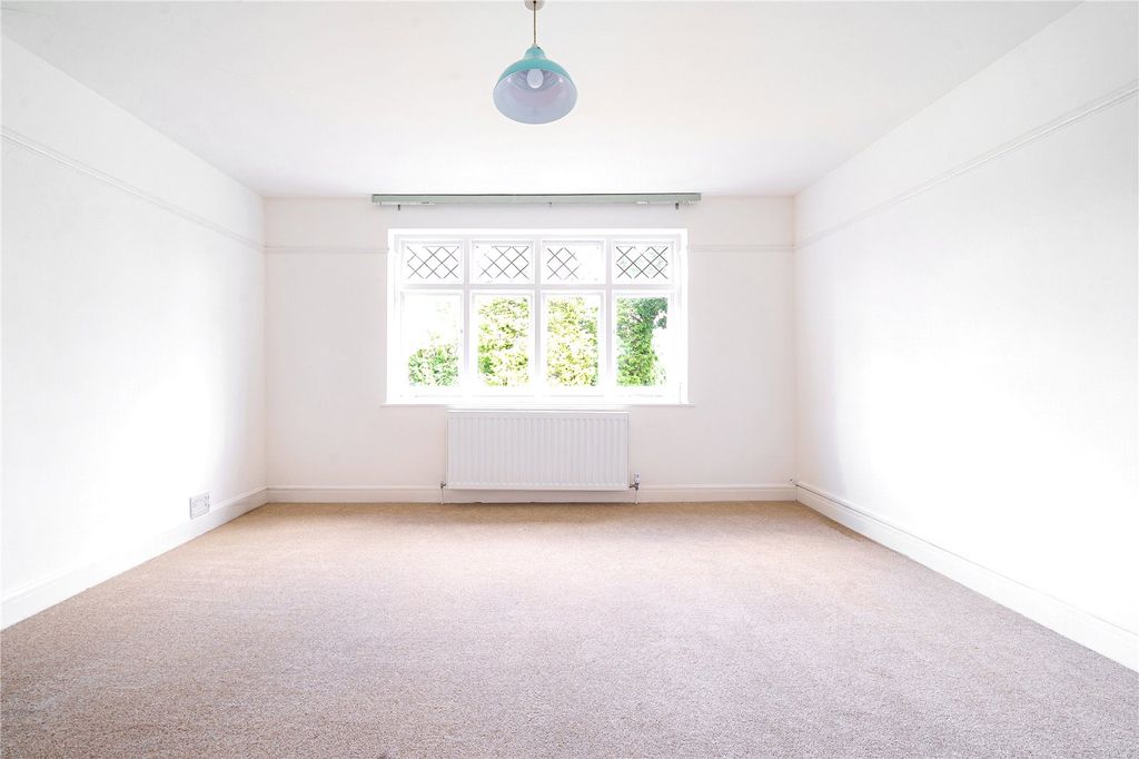 Property photo 2 of 16 Picture No. 02