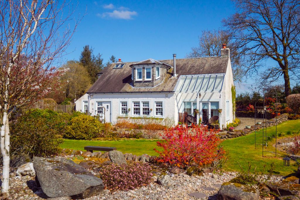 Property photo 2 of 68